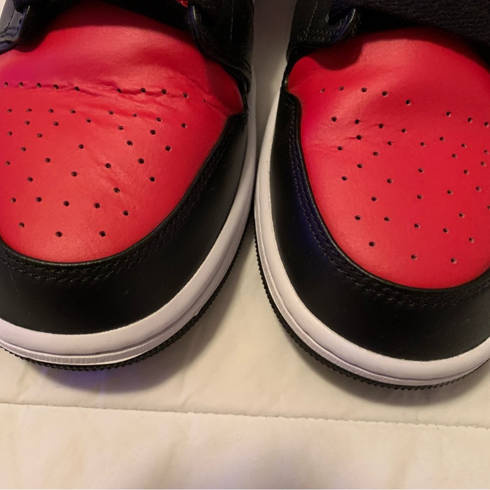 Jordan 1 Mid - Picture 9 of 11